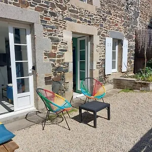 Plain Pied, 200m Du Port, 2 Appartement Binic